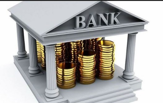 बैंकका शाखाहरूमा ग्राहक आउने क्रम ह्वात्तै किन घट्यो ? वास्तविक बैंकिङ नागरिकको मोबाइलमा नै अटाउन थालेको हो ?